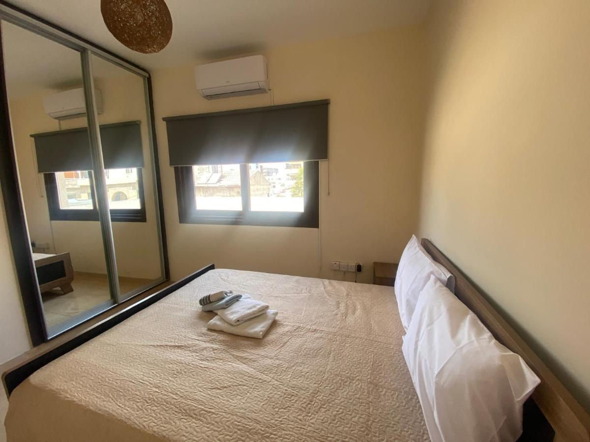 Philip Spacious Apartment ลิมาซอล ภายนอก รูปภาพ