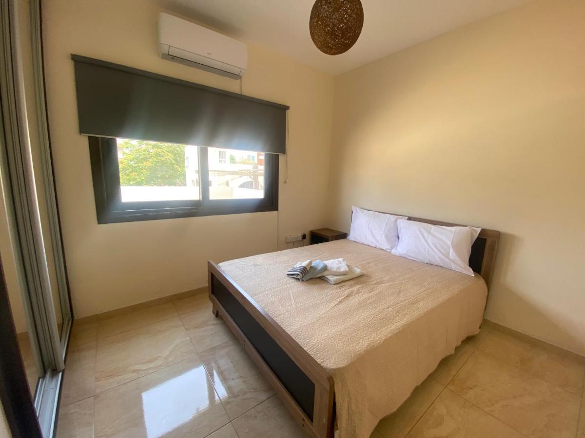 Philip Spacious Apartment ลิมาซอล ภายนอก รูปภาพ