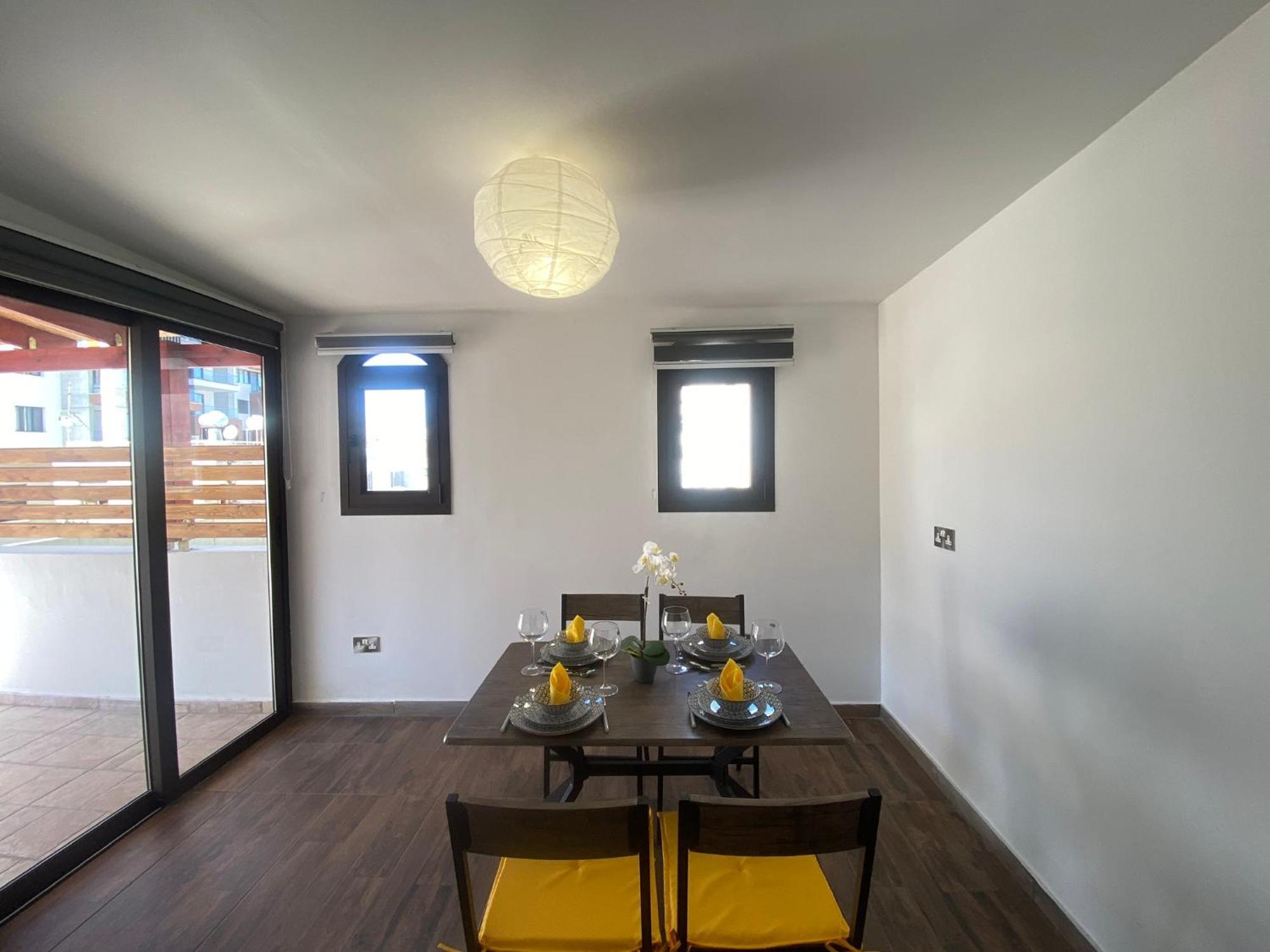 Philip Spacious Apartment ลิมาซอล ภายนอก รูปภาพ